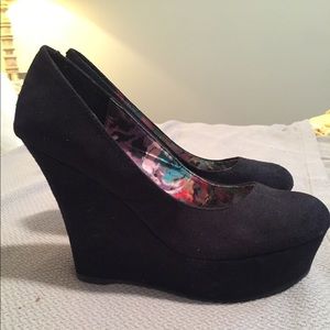 Steve Madden - Madden girl - closed toe wedges